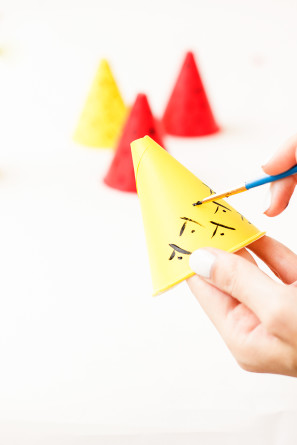 Pineapple Party Hat DIY