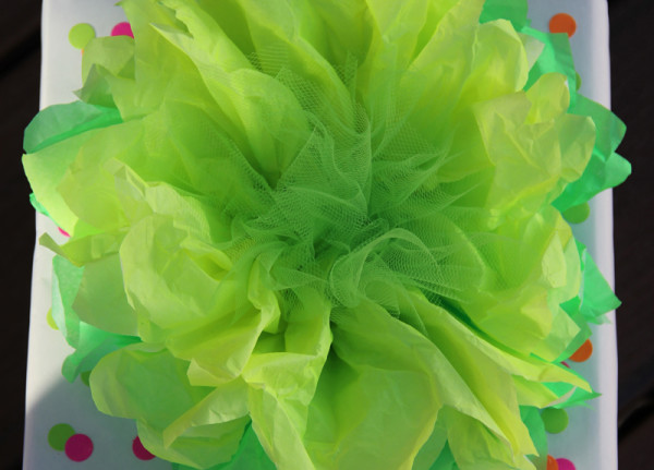 neon-diy-gift-wrap-flower