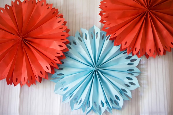 red-and-blue-birthday-party-decor