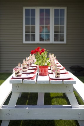 strawberry-birthday-party-tablescape