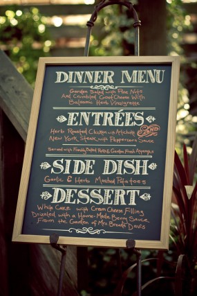 diy-chalkboard-wedding-menu