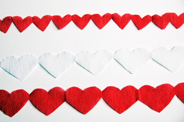 Valentine's Day DIY Heart Streamers