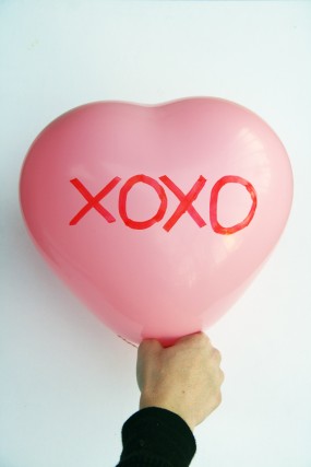 valentines-day-diy-balloons