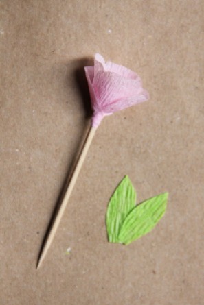 crepe-paper-mini-flowers