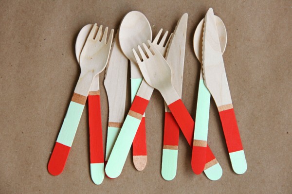 color-block-wooden-utensils