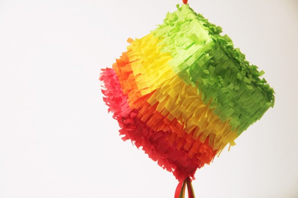 diy-cinco-de-mayo-pinatas