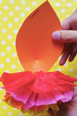 diy-paper-flower-placecards