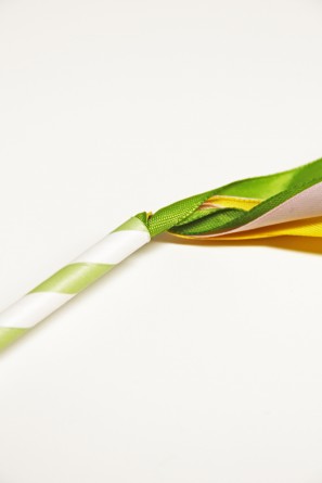 paper-straw-mini-may-pole