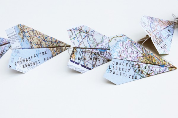 fathers-day-paper-airplane-message-garland