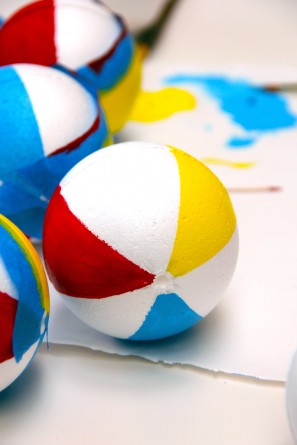 Pool Party Beach Ball Garland DIY