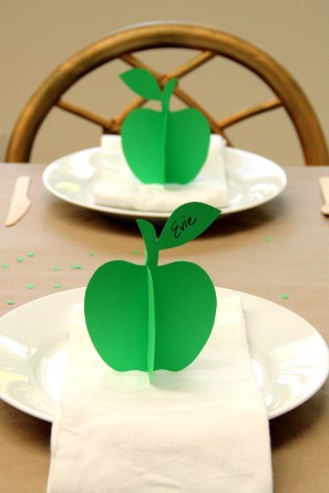 Printable DIY 3D Apple Place Cards for Fall