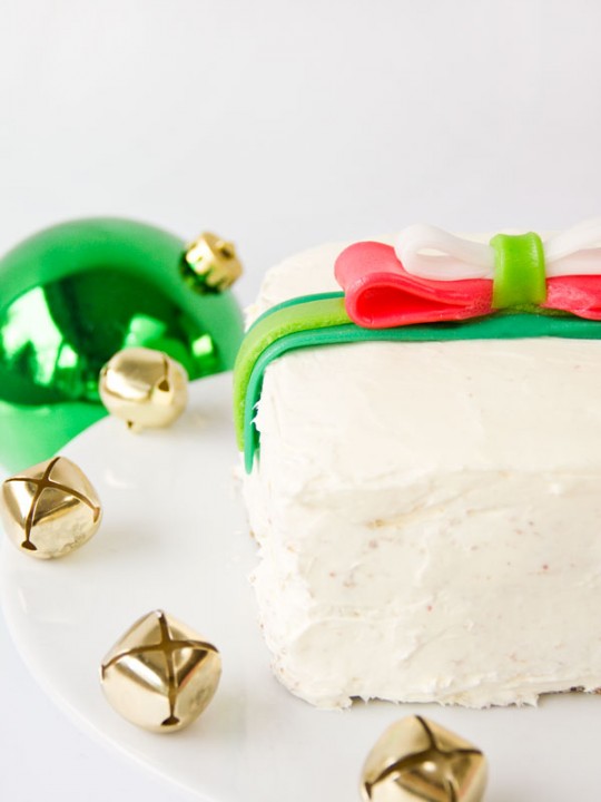 Holiday Gift Cakes with Airhead Bows