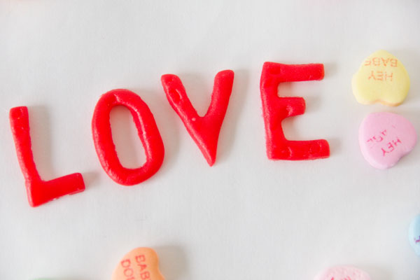 DIY Conversation Heart Cakes