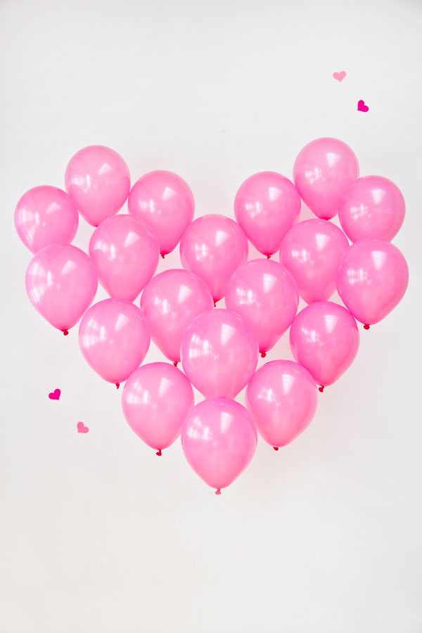 how to make heart with balloons 