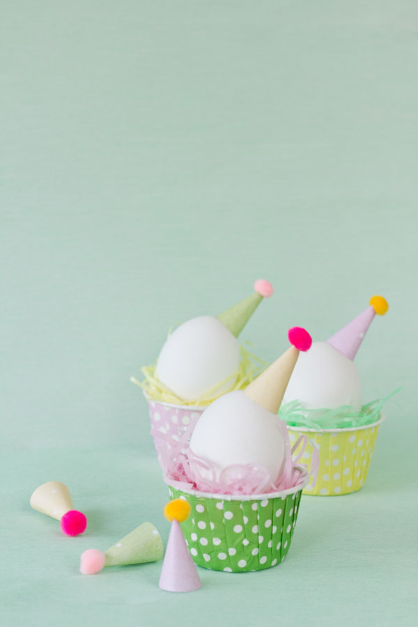 DIY Party Hat Easter Eggs