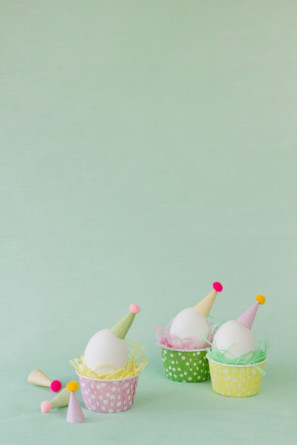 Party Hat Easter Egg DIYs