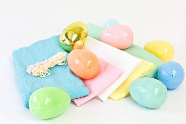 Plastic Egg Poppers