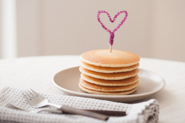 DIY Pipe Cleaner Heart Toppers