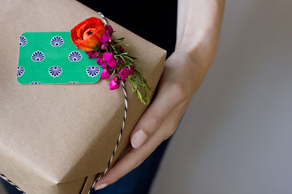 Fresh Flower Gift Tag DIY Tutorial