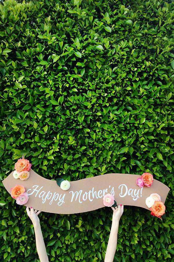 DIY Fresh Flower Banner