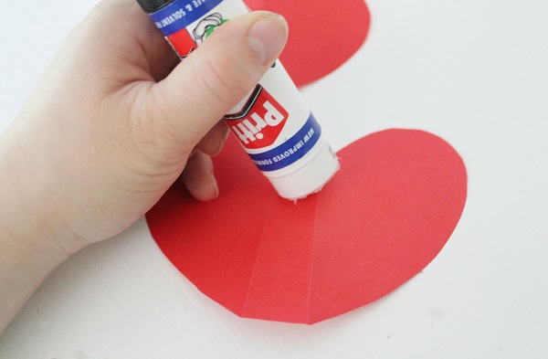 How To Make a Rainbow Heart Garland