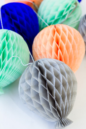 How To Make Honeycomb Balloons