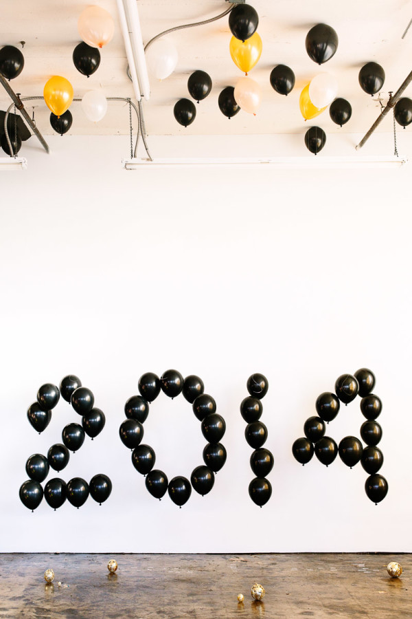 DIY Giant Balloon Numbers for New Year's Eve