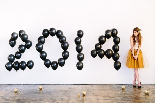 DIY Giant Balloon Numbers for New Year's Eve