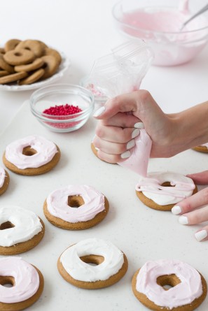 Gingerbread Donut Cookies