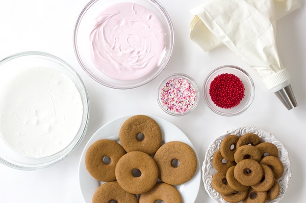 How to Make Gingerbread Donut Cookies