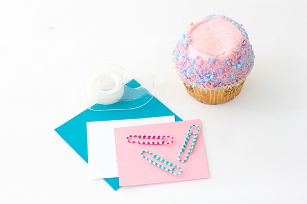 DIY Balloon Cupcake Toppers