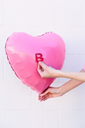 DIY Conversation Heart Balloons