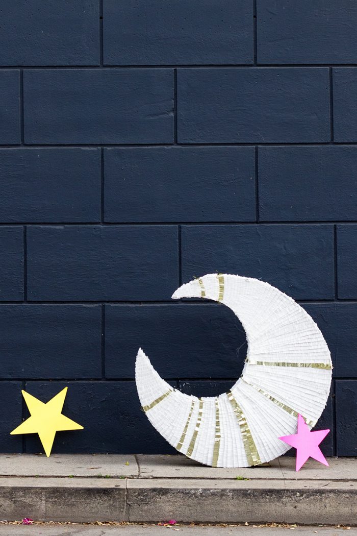 DIY GIant Moon Piñata