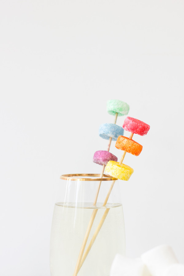 DIY Rainbow Marshmallow Drink Stirrers2