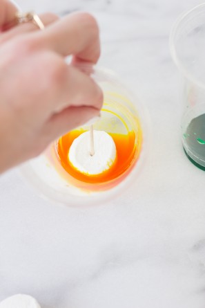 DIY Rainbow Marshmallow Drink Stirrers