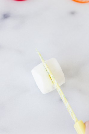 DIY Rainbow Marshmallow Drink Stirrers