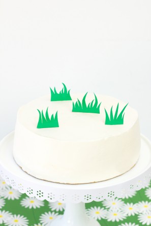 Egg Hunt Cake DIY