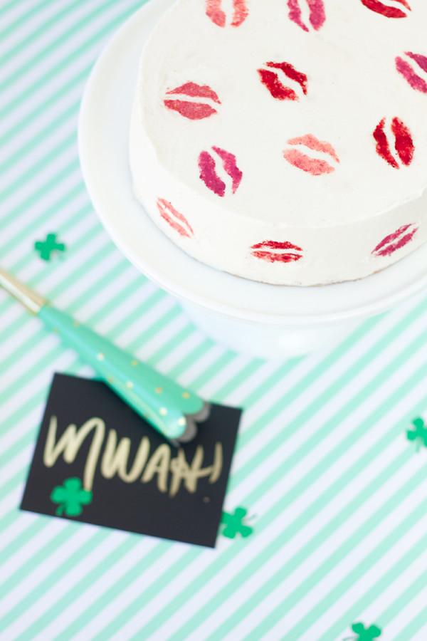 Kiss Me (I'm Irish!) Cake