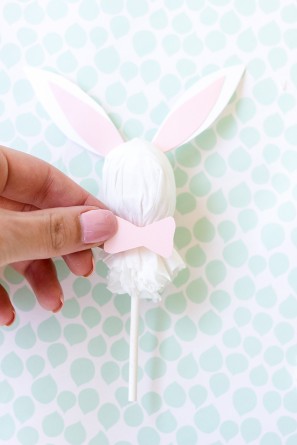 DIY Easter Bunny Lollipops