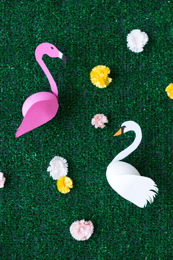 https://studiodiy.com/wp-content/uploads/2014/04/DIY-Swan-and-Flamingo-Easter-Eggs-600x900.jpg