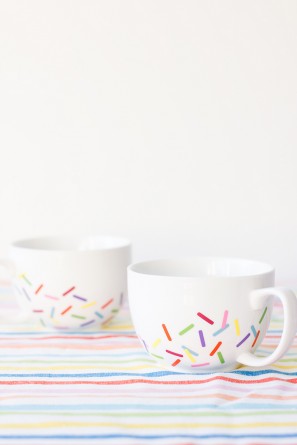 DIY Sprinkle Mugs