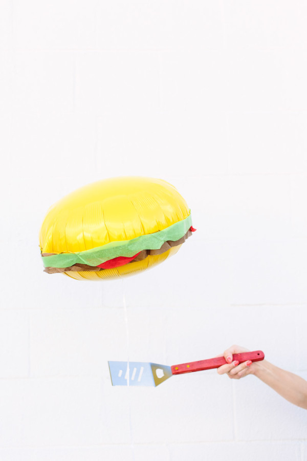 DIY Burger Balloons