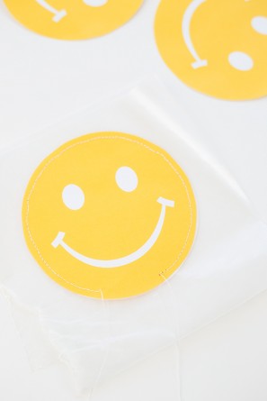 DIY Smiley Face Favor Pouches