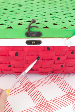 DIY Watermelon Picnic Basket