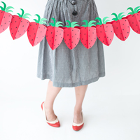 DIY Foldable Paper Strawberry Garland