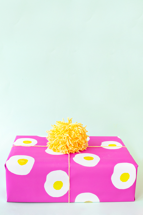 Hanging Easter Eggs Dissolvable Wrapping Paper