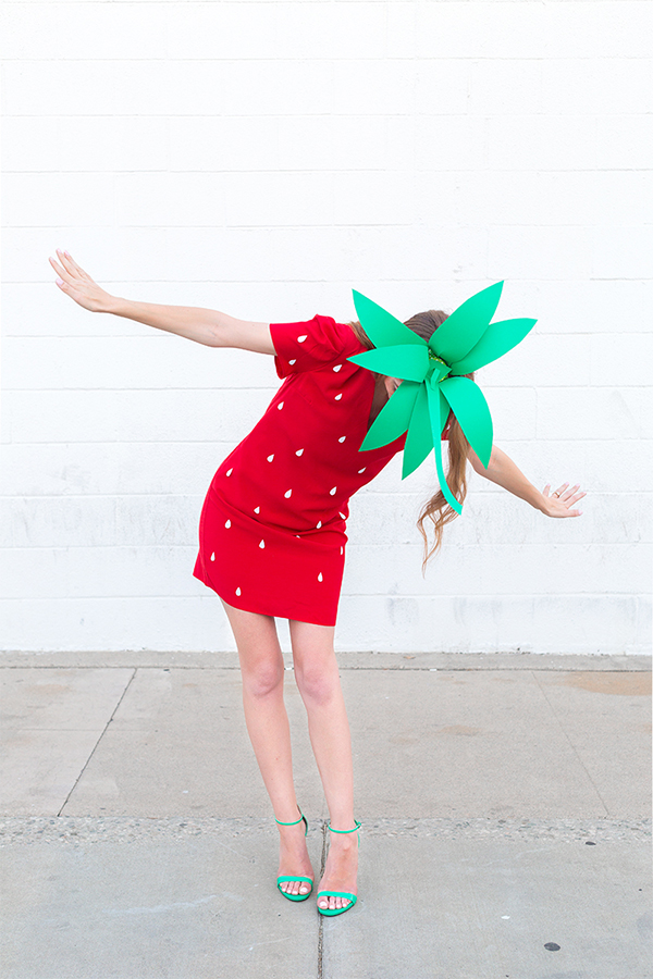 Strawberry leaf hat new arrivals