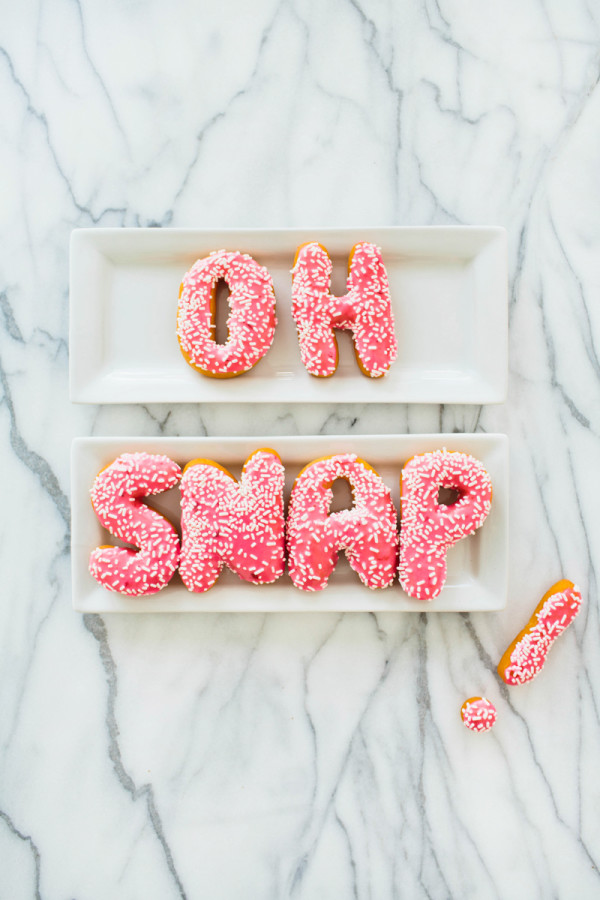 Donuts that say \"oh snap\"