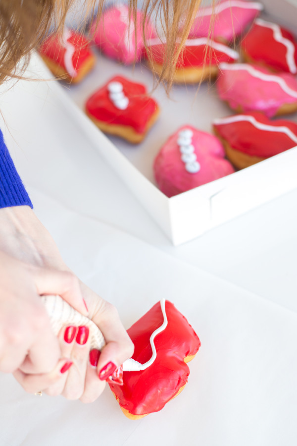 How to Make Donut Kisses