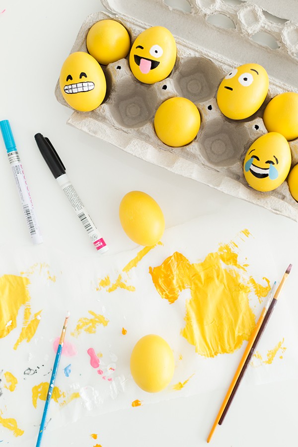 Emoji egg crafts